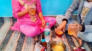 दारू पीके पड़ोसी के साथ चुदाई मस्ती