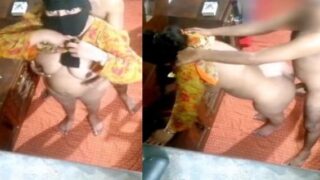 मास्क पहनी मुस्लिम बड़ी गांड़ आंटी पीछे से चुदी एमएमएस